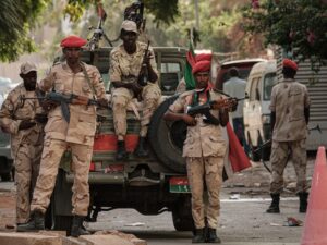 قصف متبادل بين الجيش والدعم السريع على ضفتي النيل في الخرطوم