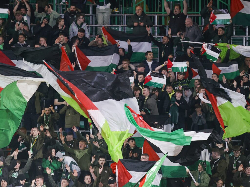 نادي سلتيك الأسكتلندي يدفع ثمن تضامن جماهيره مع غزة