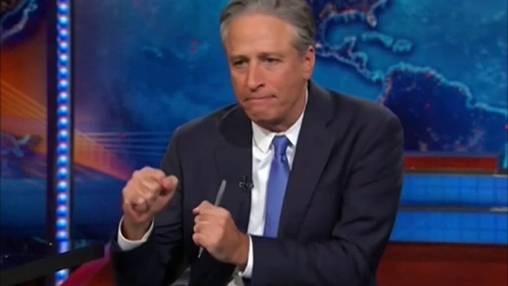 الإعلامي الأميركي جون ستيوارت يدين إسرائيل ويسأل: هل لديكم قنابل تقتل الأفكار؟