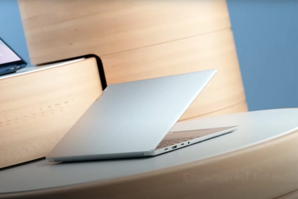 حاسوب محمول جديد من لينوفو يعمل بالذكاء الاصطناعي