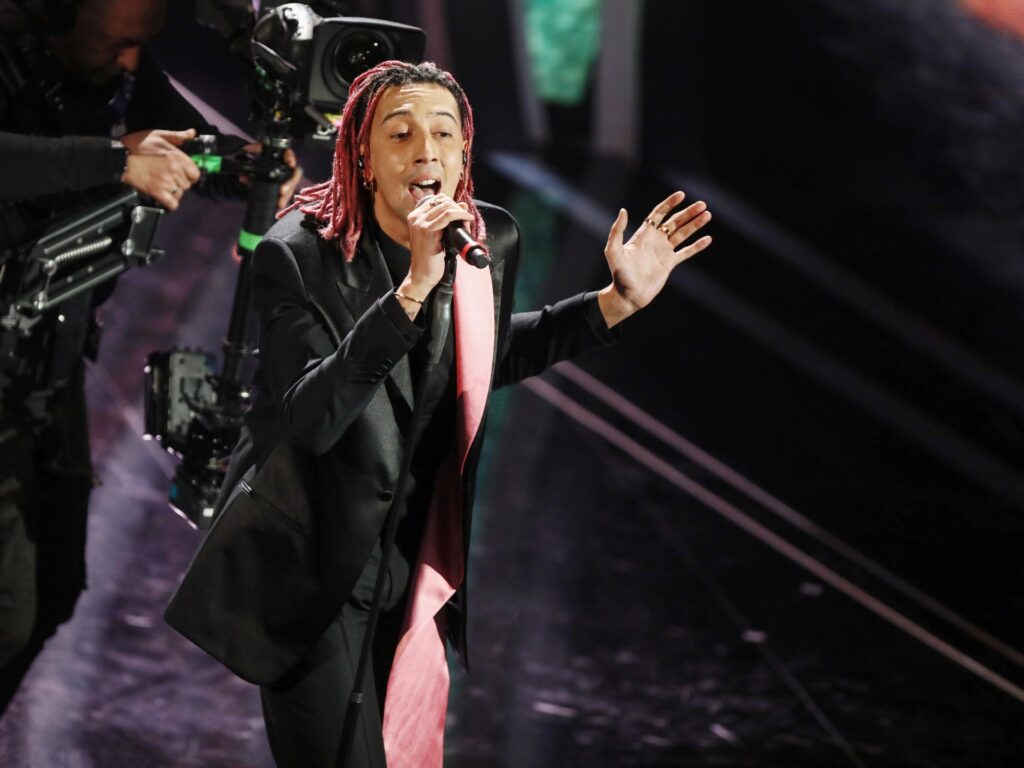 المغني الإيطالي غالي: يخشون مطالبة إسرائيل بوقف الحرب.. وسياسة الإرهاب مستمرة