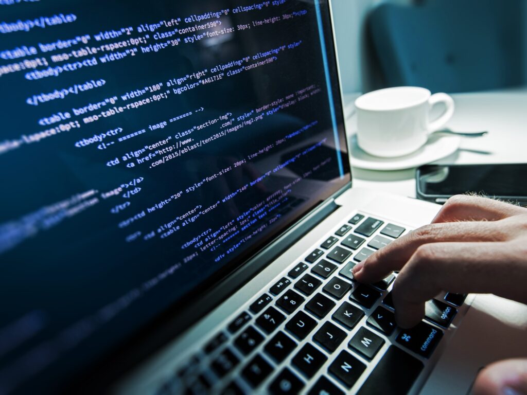 ترخيص البرمجيات المفتوحة المصدر.. ثورة في صناعة البرمجيات