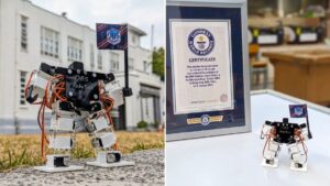 طلاب مدرسة يصنعون أصغر روبوت بشهادة موسوعة غينيس