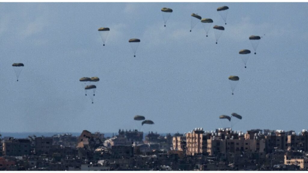 فيديو. مصابون في عملية إنزال جديدة للمساعدات نفذها الجيش الأردني بمشاركة دول صديقة