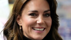 أميرة ويلز كيت ميدلتون تقول إنها تخضع للعلاج بعد اكتشاف إصابتها بالسرطان
