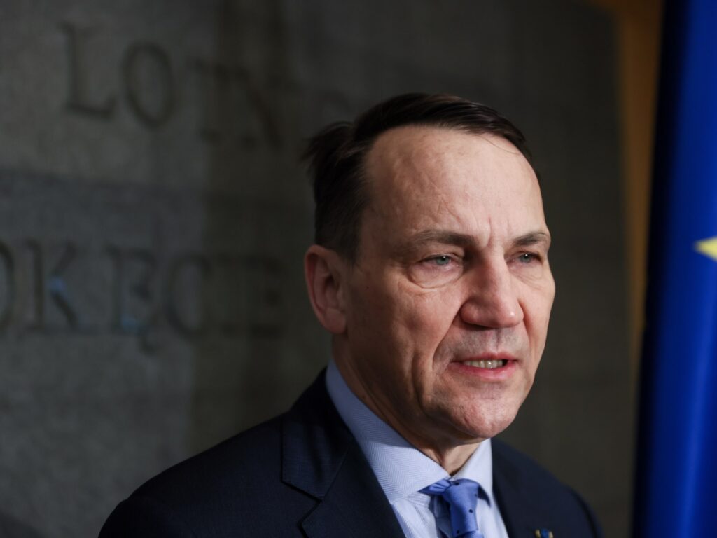 تقارير إعلامية: بولندا تشير إلى وجود قوات للناتو في أوكرانيا