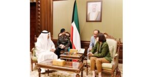 وزير الدفاع ووزير الداخلية بالوكالة يبحث مع السفيرة الأميركية قضايا وموضوعات مشتركة