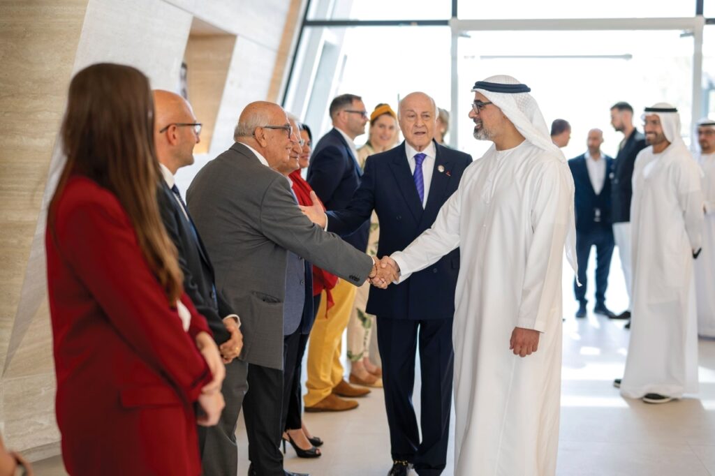 المؤسسات الثقافية تمنح الفرص للكفاءات الشابة لعرض إبداعاتهم الفنية