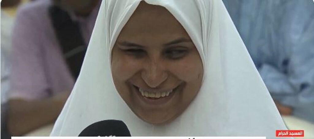 بالفيديو.. كفيفة مصرية من داخل الحرم المكي: لم نواجه أي صعوبات أثناء أداء العمرة