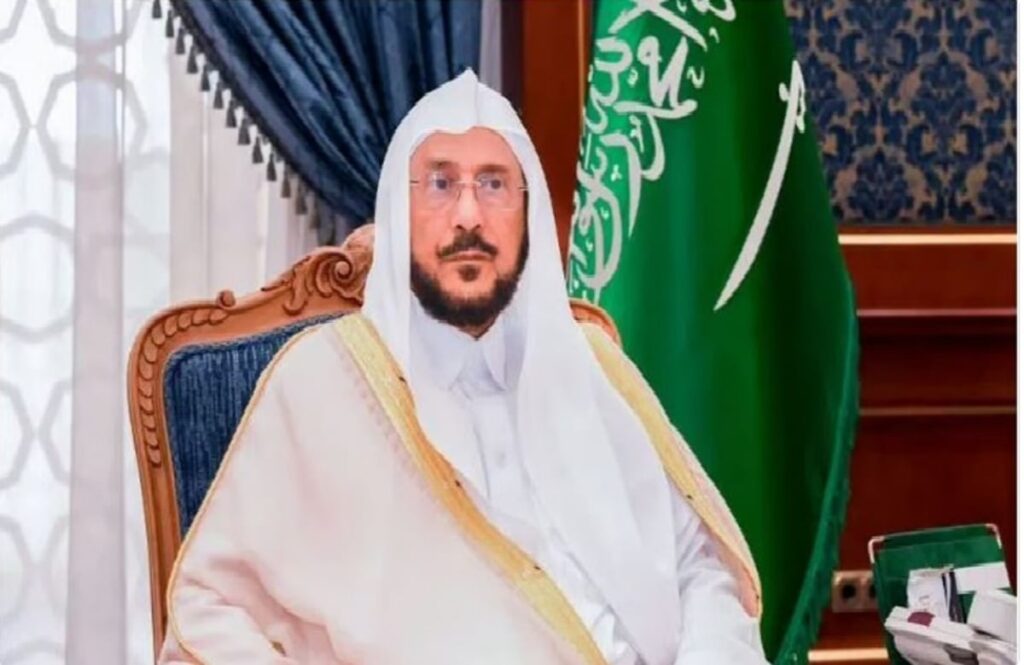 وزير الشؤون الإسلامية يوجه بإقامة صلاة الجمعة في 94 مسجدًا مساندًا في مكة اعتبارًا من اليوم