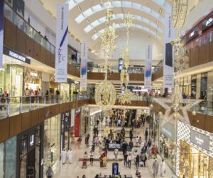 «التخفيضات الكبرى» في دبي تتواصل بتنزيلات حتى 95 %