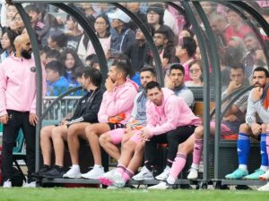 جماهير هونغ كونغ الغاضبة من ميسي تسترد نصف أموالها