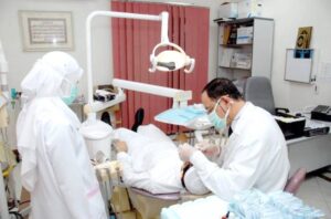 «الموارد» بالشراكة مع «الصحة».. بدء توطين مهن طب الأسنان