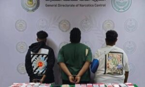 جدة: القبض على 3 أشخاص لترويجهم 1.8 كيلوغرام «حشيش» و11,706 أقراص خاضعة لتنظيم التداول الطبي