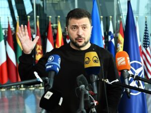 “لن نرفع الراية البيضاء”.. أوكرانيا ترفض دعوة البابا للتفاوض مع روسيا