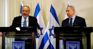 ليبرمان: التخلص من نتنياهو مكافأة للإسرائيليين