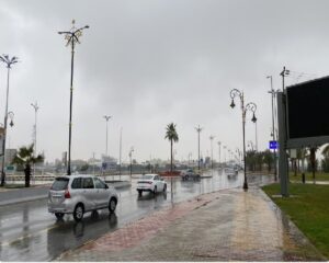 الدفاع المدني: استمرار التقلبات الجوية وهطول الأمطار على معظم المناطق حتى الإثنين المقبل
