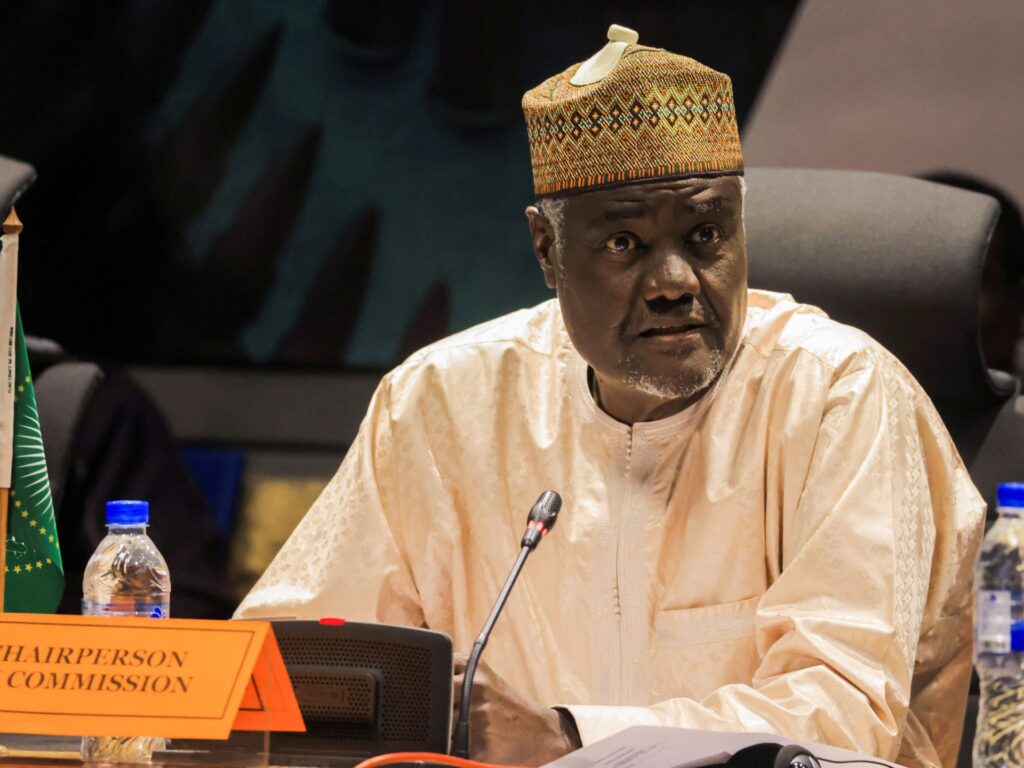 رئيس مفوضية الاتحاد الأفريقي يتهم إسرائيل بـ”القتل الجماعي للفلسطينيين”