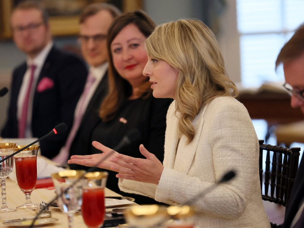 كندا تعلن وقف تصدير الأسلحة لإسرائيل وتل أبيب تأسف للقرار