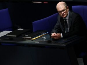 احتجاجات ضد شولتس في معرض للكتاب بسبب دعم إسرائيل