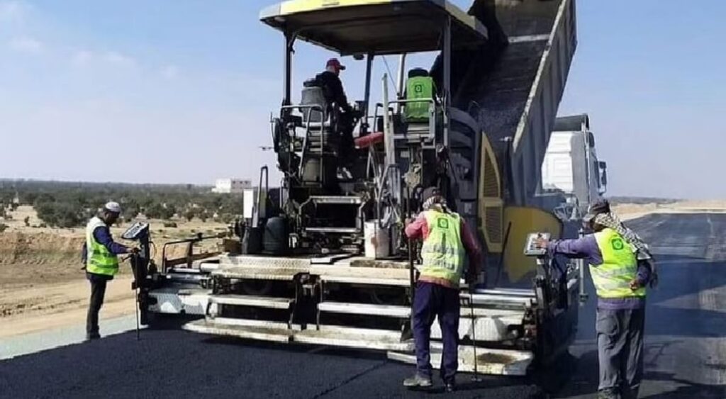 أمانة المدينة المنورة تواصل أعمالها في صيانة ومعالجة شبكة الطرق