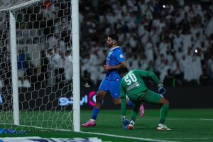 الهلال يواصل سلسلة انتصاراته التاريخية