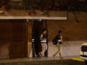 دهم منزل رئيسة البيرو بحثا عن ساعات روليكس لم تصرح عنها