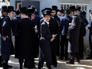 إعلام إسرائيلي: قرار تجنيد “الحريديم” سيؤثر على الائتلاف الحكومي