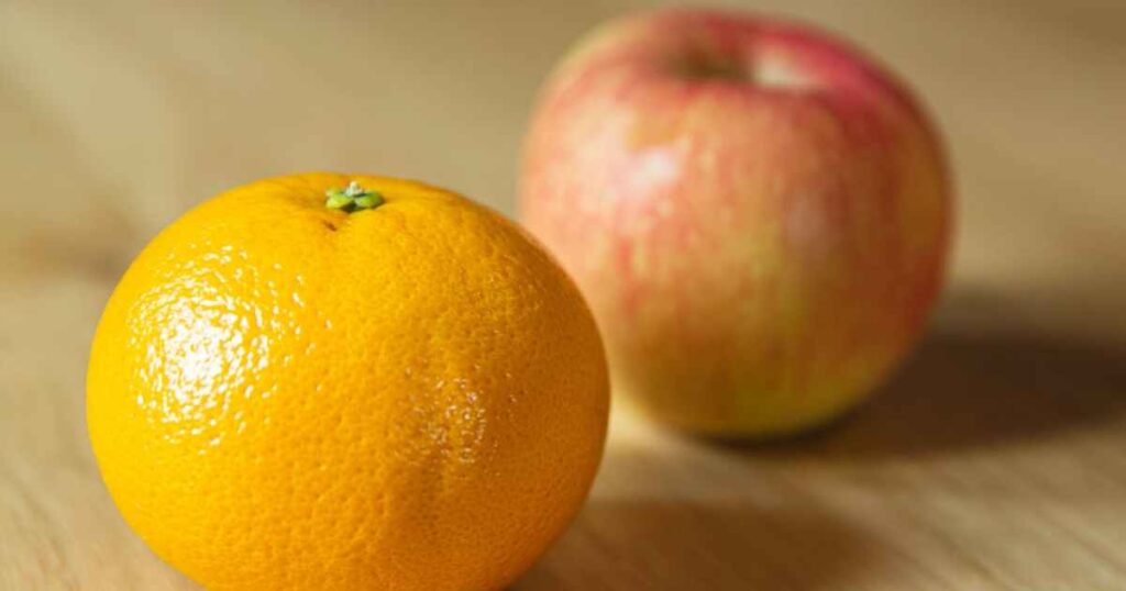 أيهما أفضل.. التفاح أم البرتقال؟ تعرف على “كنوز” الفاكهتين