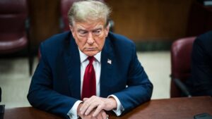 محاكمة ترامب “التاريخية”.. انتهاء اليوم الأول دون تعيين مُحلّفين في قضية إسكات ممثلة إباحية