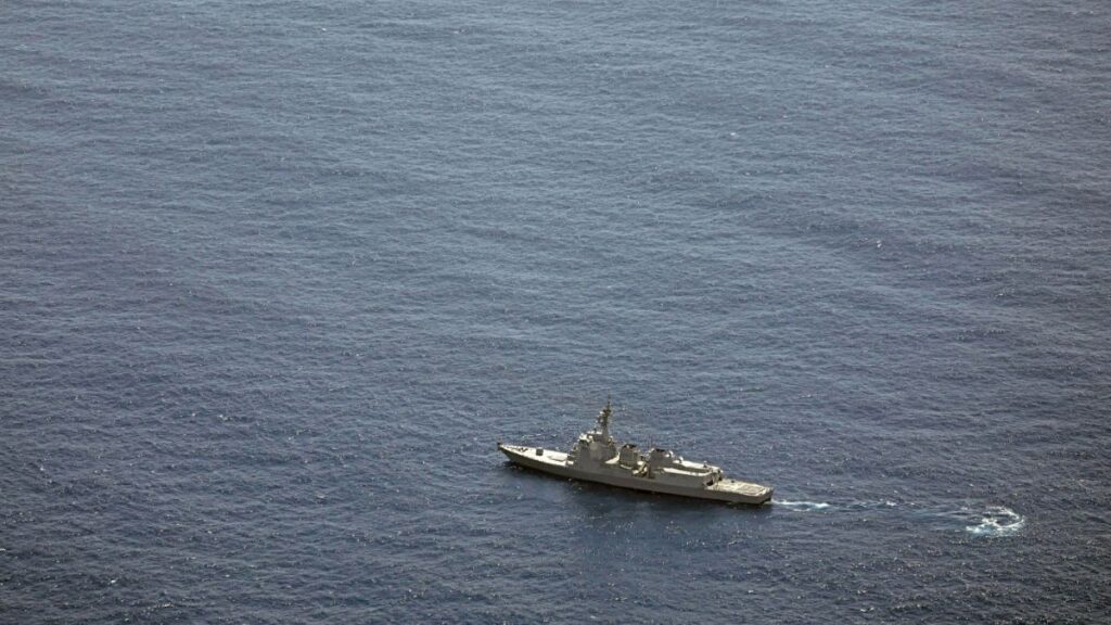 مقتل شخص وفقدان سبعة آخرين في تحطم طائرتي هليكوبتر تابعتين للبحرية اليابانية في المحيط الهادئ