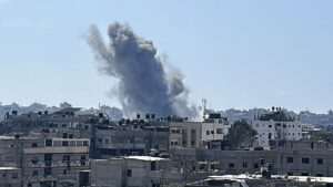 التغطية مستمرة| القوات الإسرائيلية تستهدف النازحين الفلسطينيين خلال محاولتهم العودة إلى شمال القطاع