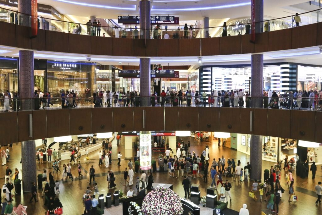 «التخفيضات الكبرى» تنعش قطاع التجزئة في دبي