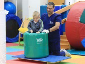 5 ملايين درهم مساهمة «دبي الإسلامي» في سداد الرسوم الدراسية للطلاب ذوي الإعاقة