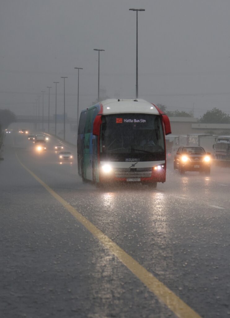 أمطار أمس الأول على الدولة أضعاف ما تسجله بريطانيا خلال أشهر