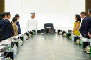 سعود بن صقر يبحث التعاون مع عمدة دونغقوان الصينية