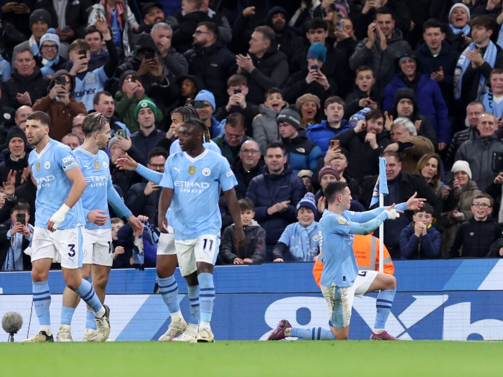 فودن يقود السيتي لفوز عريض وأرسنال يقتنص صدارة الدوري الإنجليزي