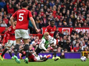 ركلة جزاء ليفربول وهمية أم صحيحة؟.. قرار يقسم خبراء وجماهير كرة القدم