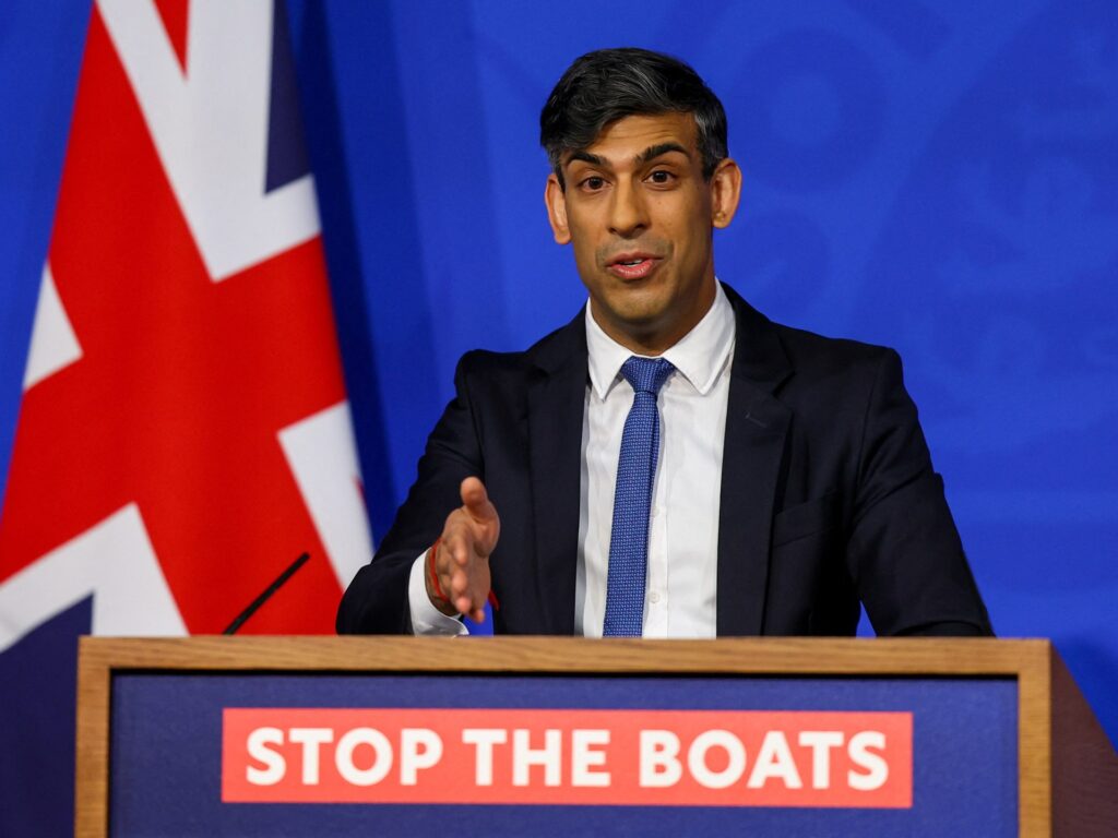 سوناك: ترحيل اللاجئين إلى رواندا سيتم “مهما حدث”