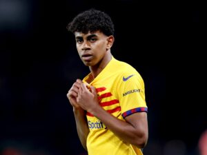 تعليق “طبقي”.. قناة إسبانية تسيء للأمين جمال لاعب برشلونة