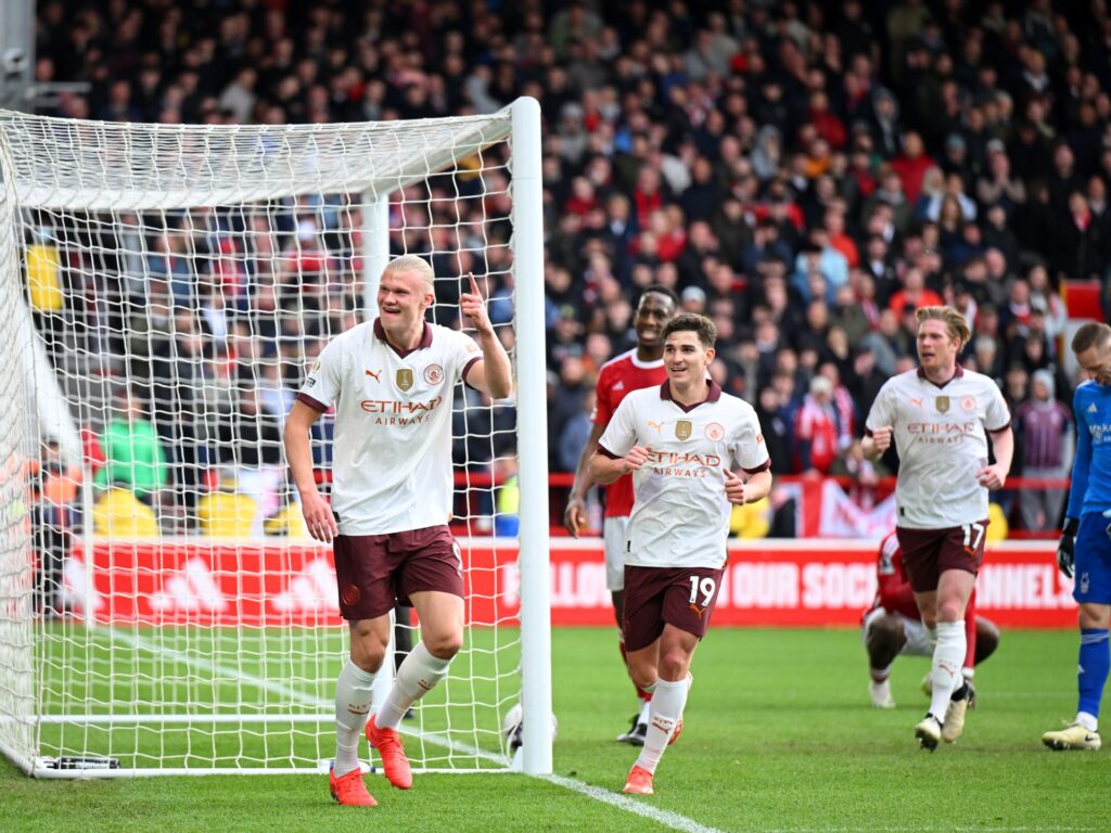 مانشستر سيتي يقطع خطوة نحو الفوز بلقب البريميرليغ وأرسنال يهزم توتنهام بثلاثية