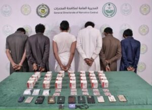 القبض على 6 أشخاص بتبوك لترويجهم أقراصاً خاضعة لتنظيم التداول الطبي