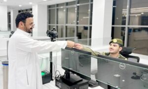 إثر توقف الطيران خلال أمطار دبي.. السعوديون يغادرون الإمارات عبر منفذ البطحاء