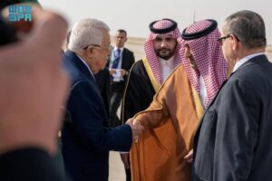 رئيس دولة فلسطين يصل إلى الرياض