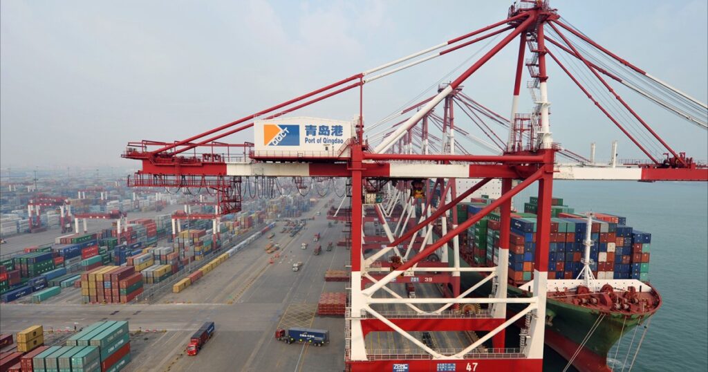 انخفاض صادرات وواردات الصين ينذر بتعثر تعافيها الاقتصادي