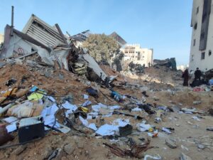 لم تسلم منه حتى الجثث.. دمار واسع بمجمع الشفاء ومحيطه