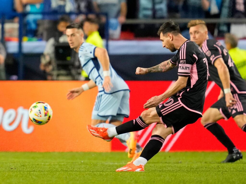 ميسي ملك التمريرات الحاسمة في 30 عاما الماضية