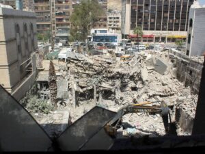 خبراء يوضحون للجزيرة نت تبعات استهداف القنصلية الإيرانية بدمشق