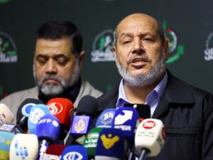 رويترز: قطر قد تغلق مكتب حماس كجزء من مراجعة وساطتها بالحرب