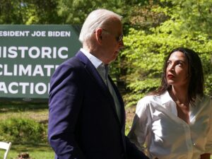 بايدن يلتقي مشرعين معارضين للحرب الإسرائيلية على غزة